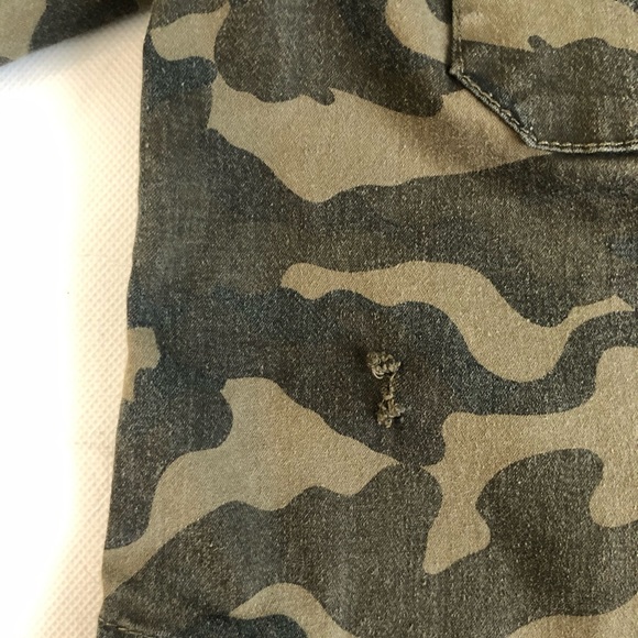 Altar’d State Camo Snap Button Zip Up Jacket - Picture 10 of 10